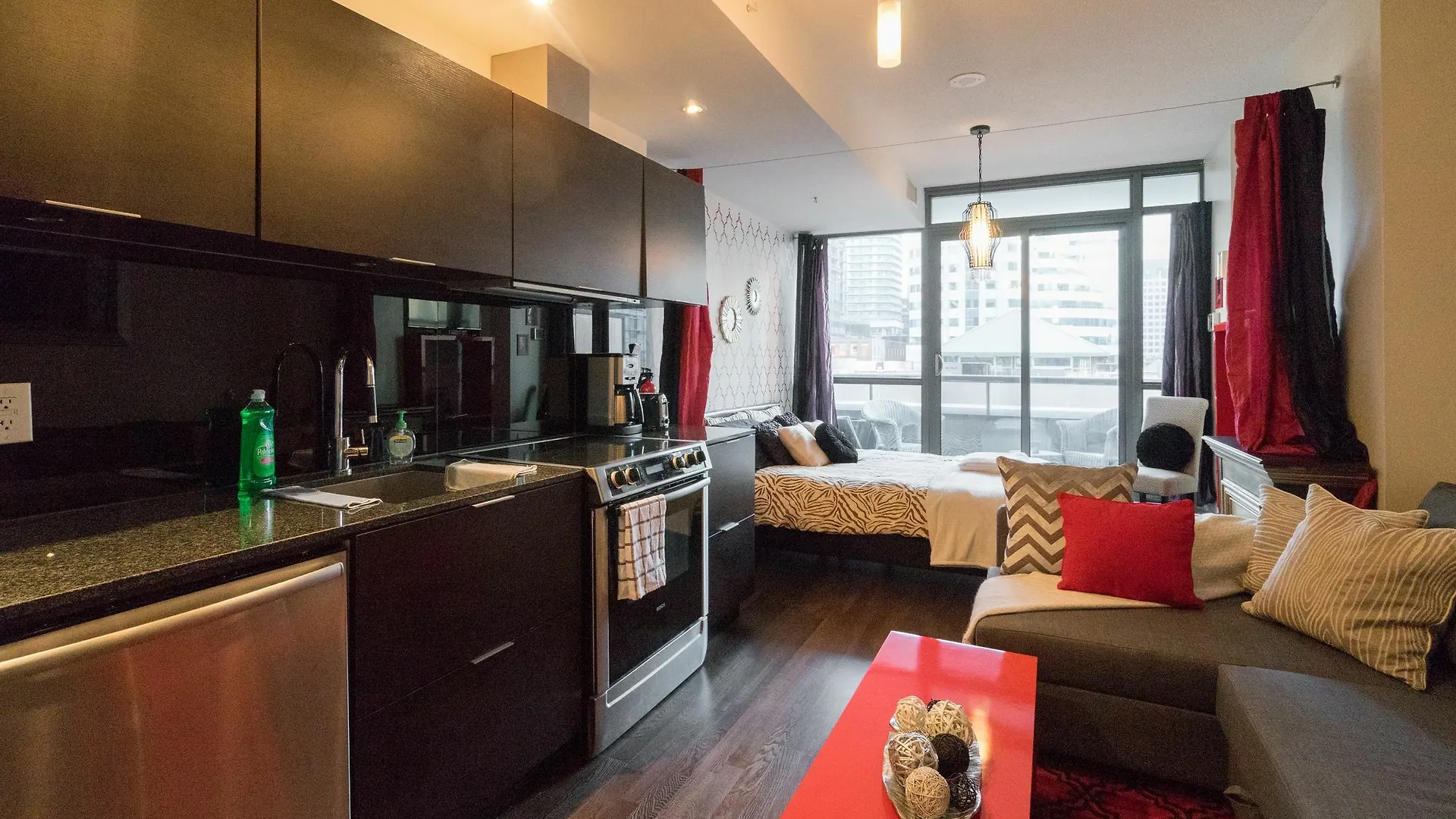 Applewood Suites - Entertainment District Studio Toronto Apartament